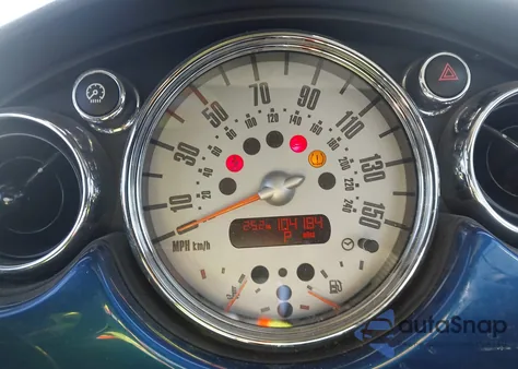 2006 Mini Cooper из США, поврежденный, VIN WMWRF33576TG14873